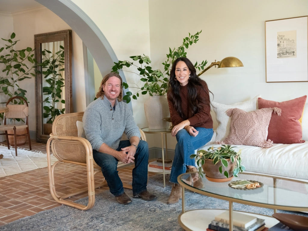 five seasons of HGTV's" Fixer Upper," is set to begin streaming on HBO Max in September, Variety has learned simply.